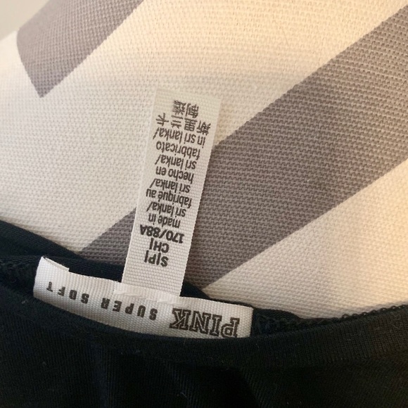 Victoria’s Secret PINK Super Soft v-neck tee - Picture 5 of 5